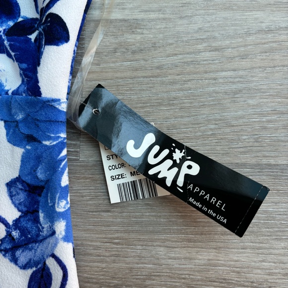 NWT. Size M. JUMP Juniors' Flounce high-Low Floral Print Sheath Dress - Picture 6 of 6